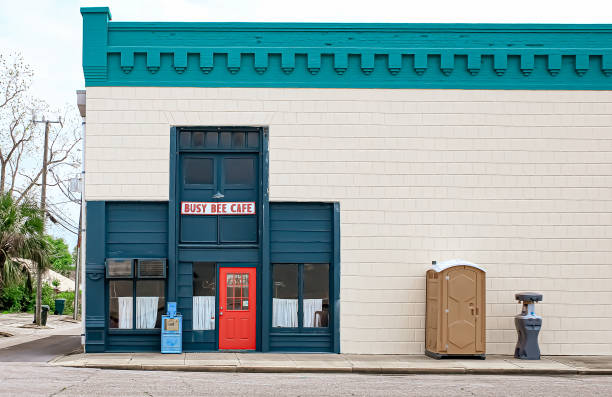 Best Portable bathroom rental  in Creswell, OR